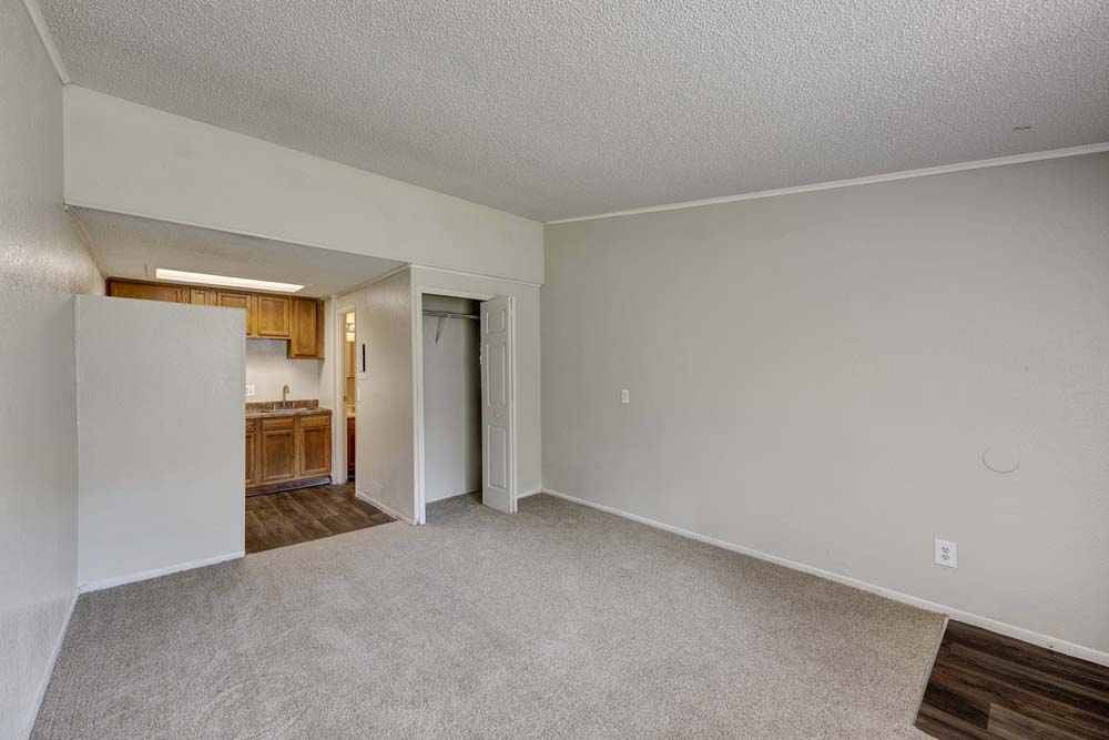 Pelican Pointe Apartments – photo 3