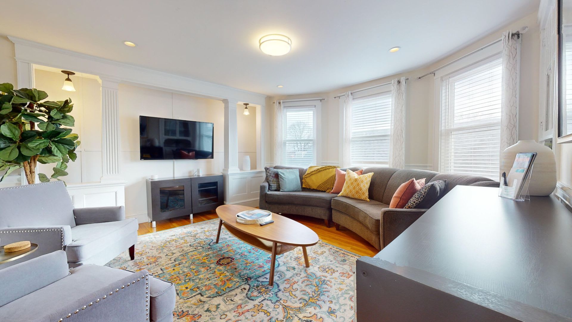 Renovated 4 Bed 2 Bath In Cambridge – photo 3