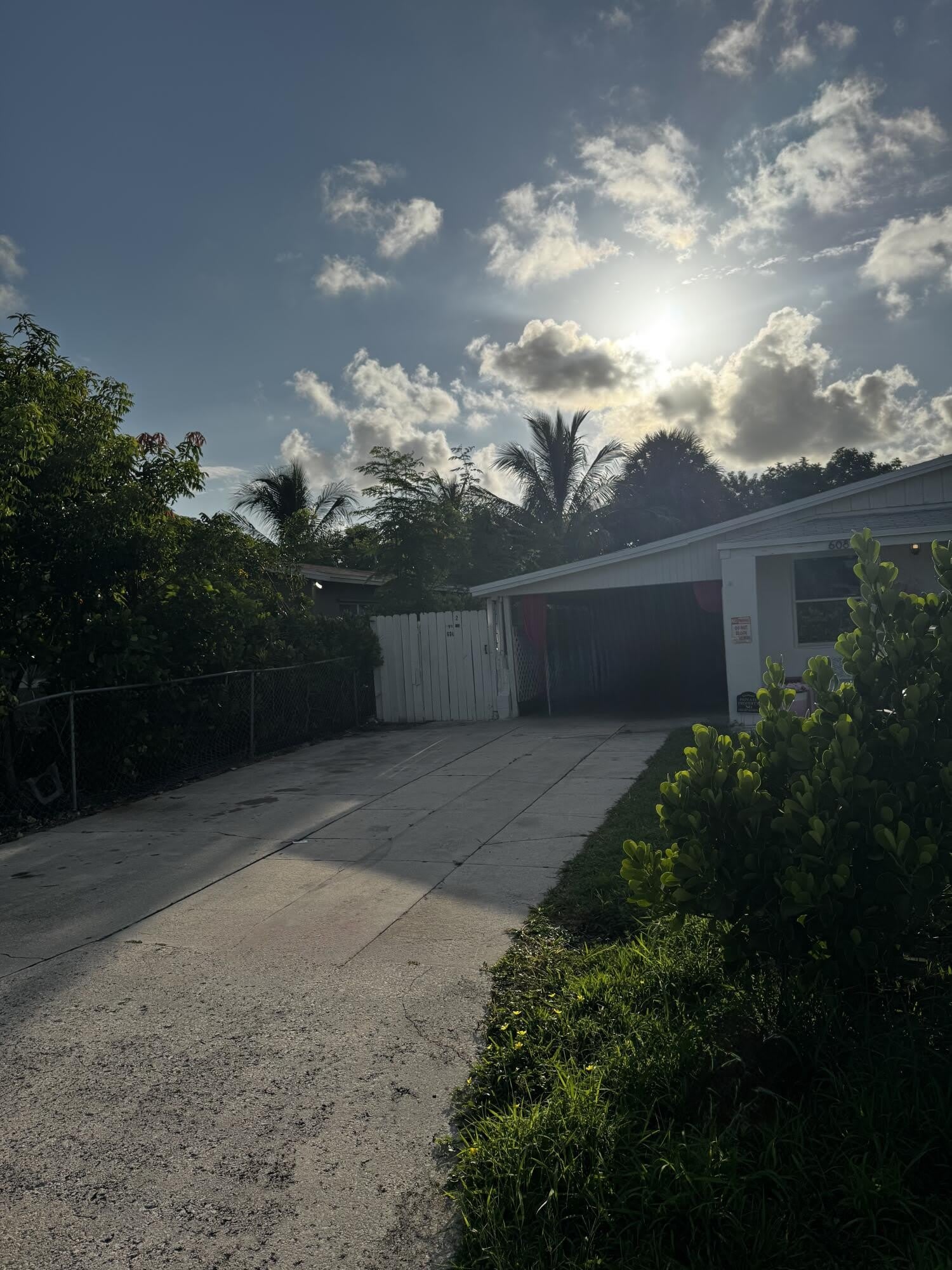 608 Ne 2Nd – photo 2