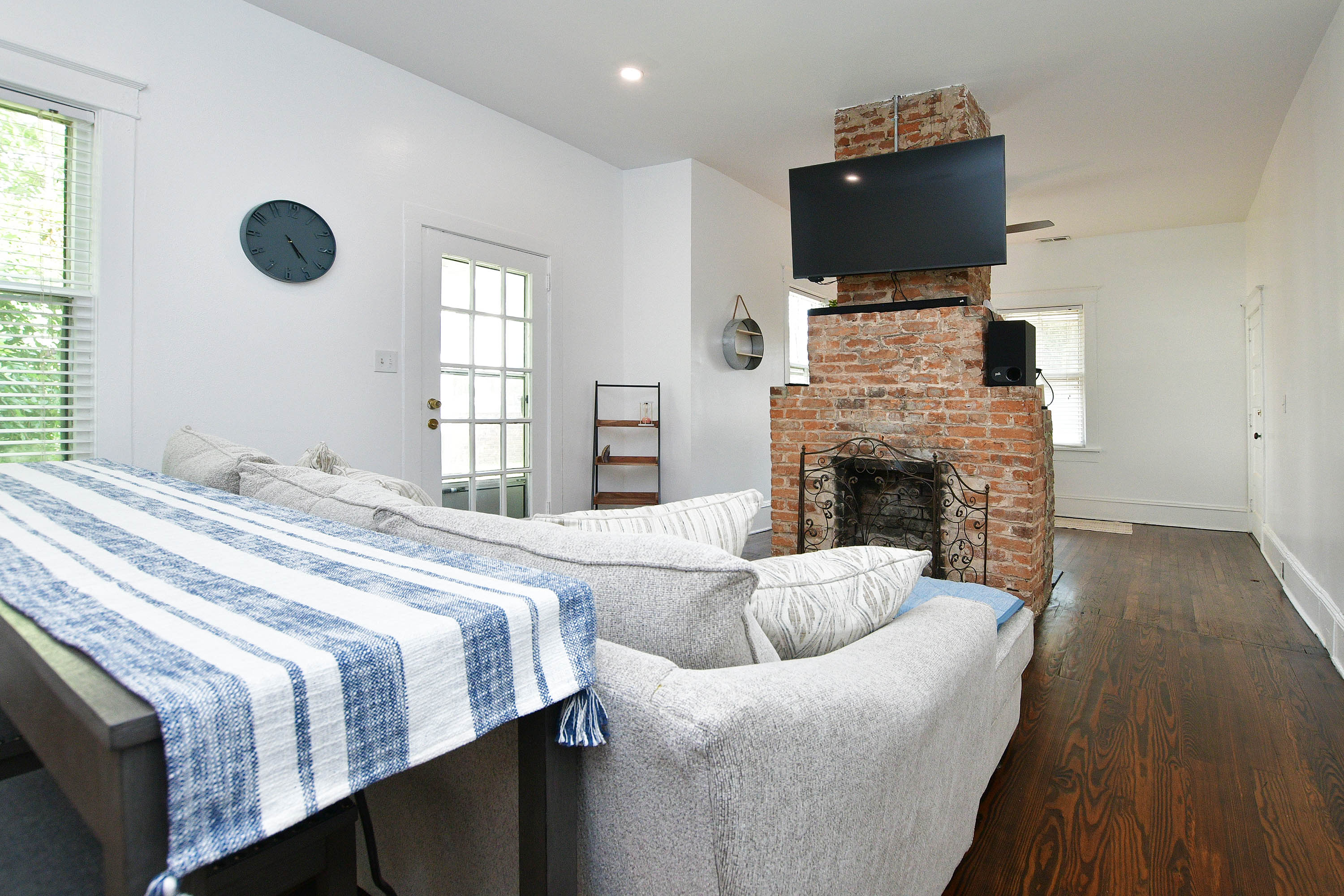 152 Avant Street B – photo 5