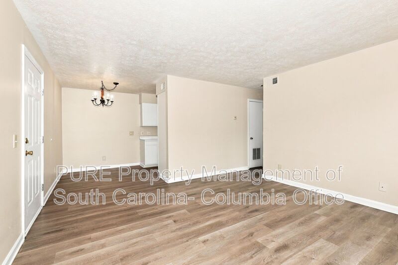 1002 Old Manor Rd – photo 4