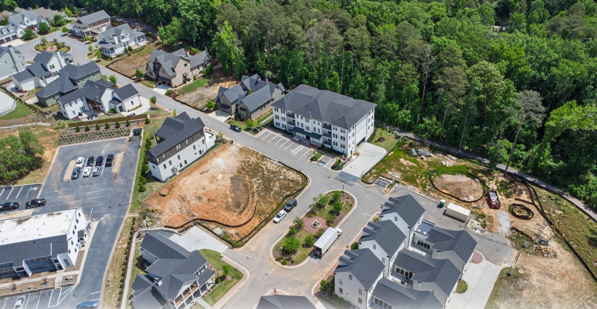 Luxury Living in Peachtree City – photo 4