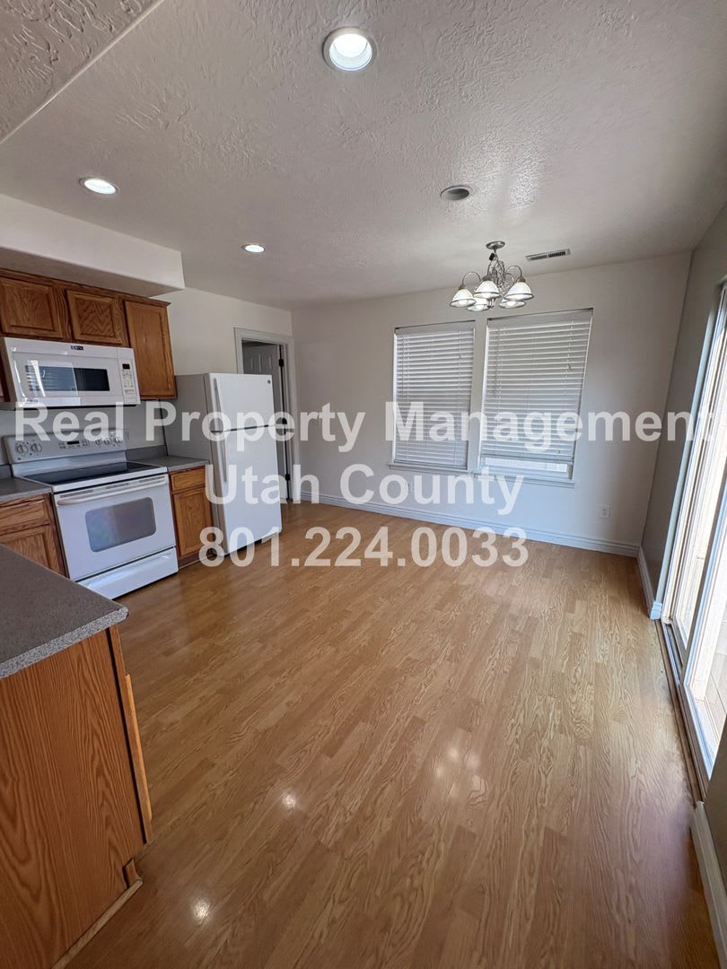 Beautiful 3-Bedroom Home in Springville – Spacious Living & Convenient Location – photo 4