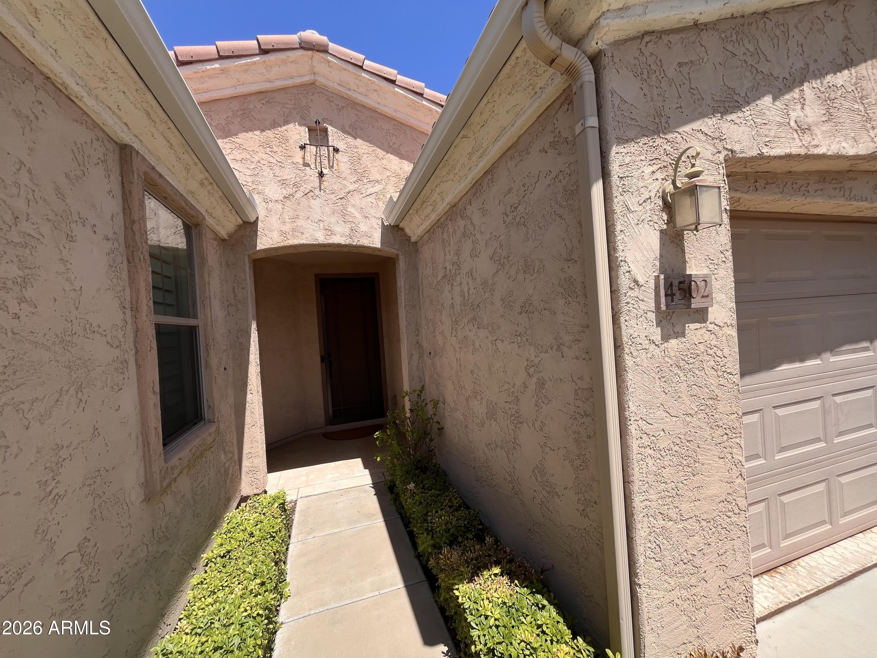 4502 E NARROWLEAF Drive – photo 2