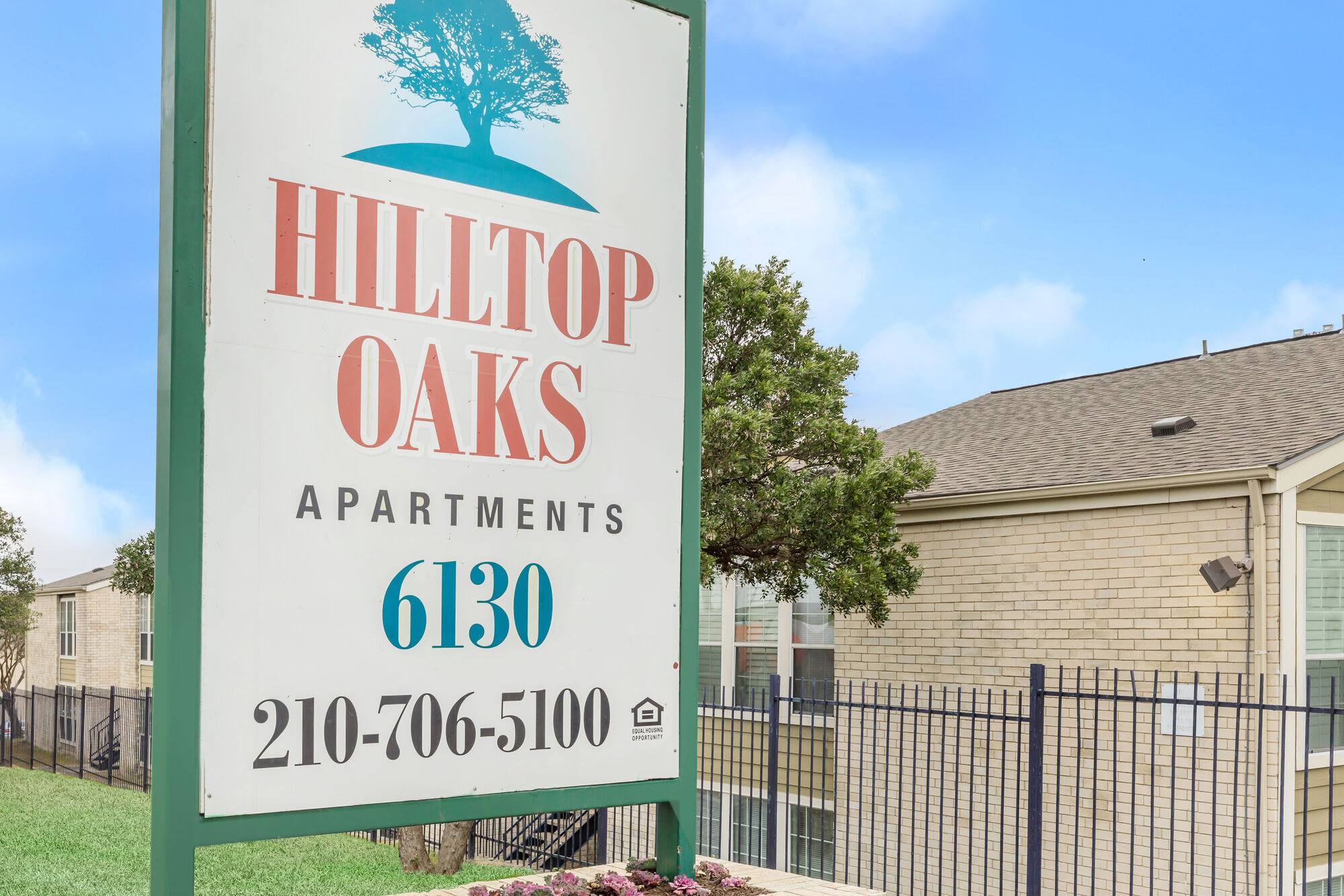 Hilltop Oaks Apartments – photo 4