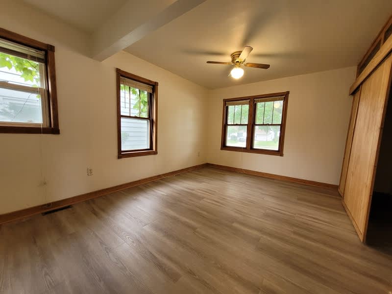 1858 Deckner Avenue – photo 4