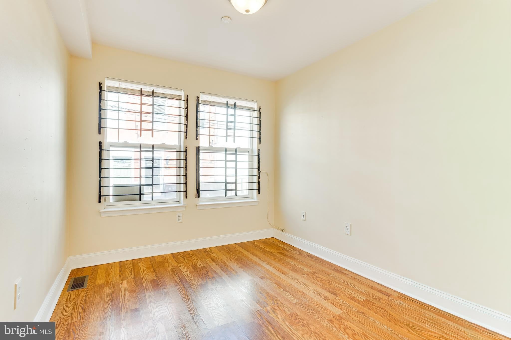 1837 N WILLINGTON Street – photo 4