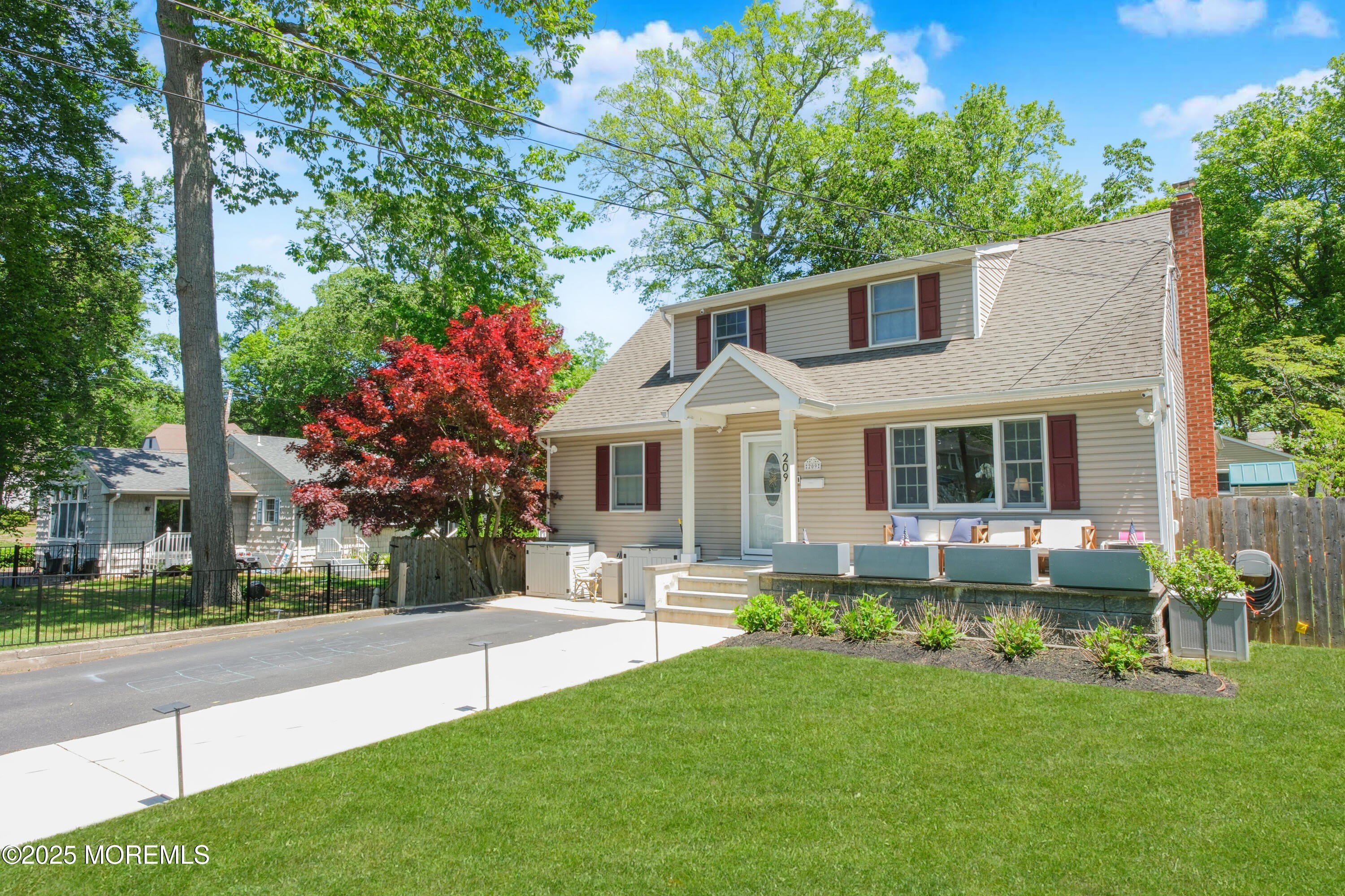 209 Woodcrest Road – photo 1