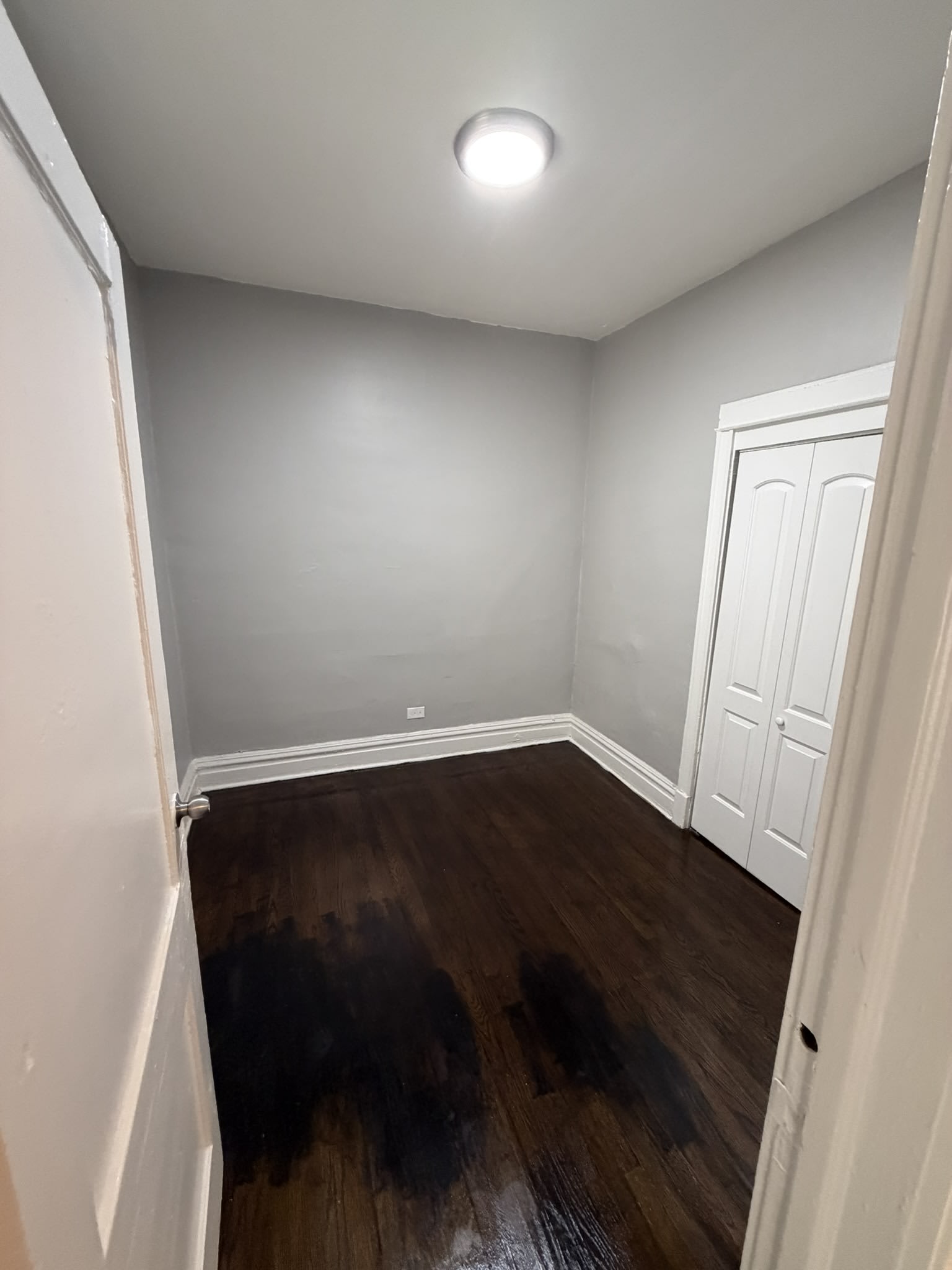 6930 S Wabash Ave – photo 4