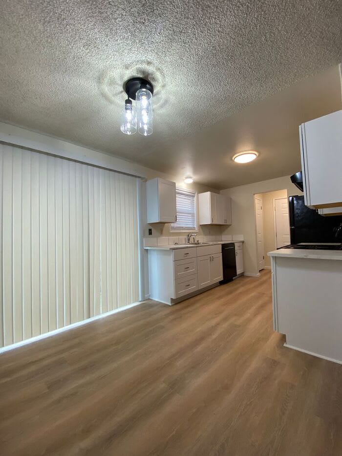 8405 South D Street – photo 2