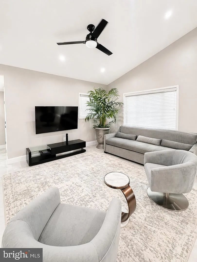 51 Chiswick Drive – photo 2