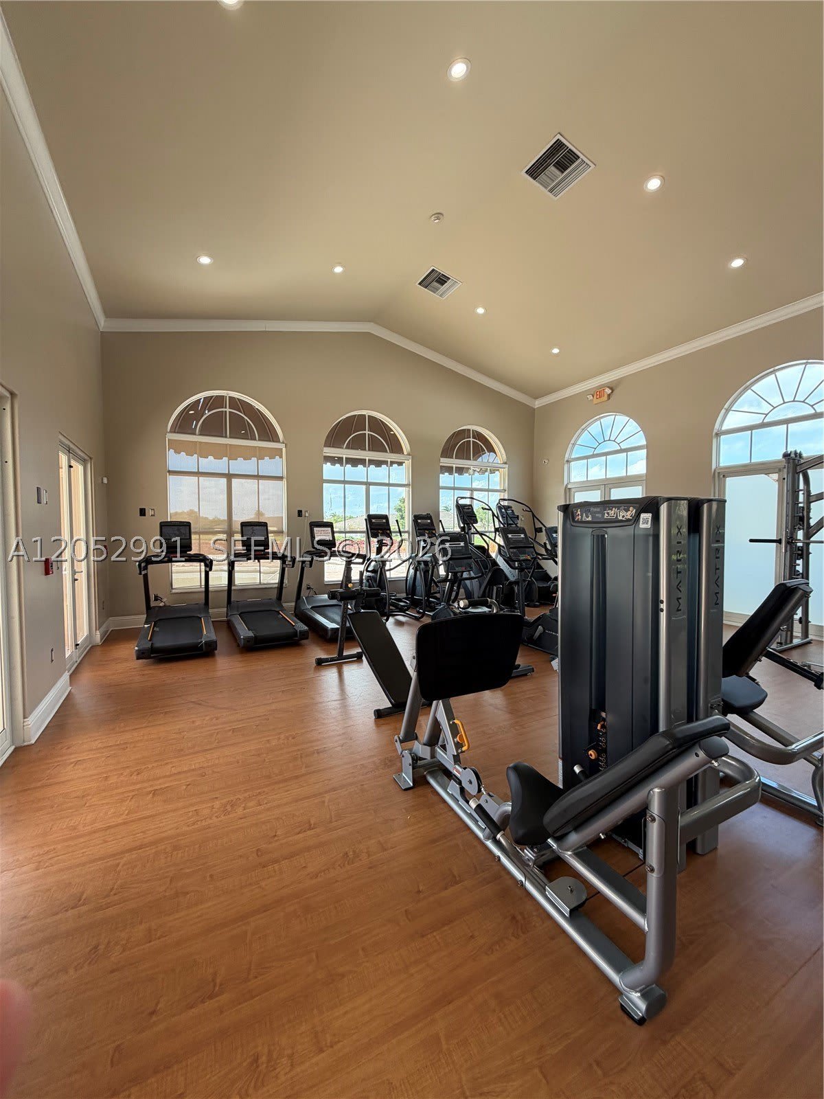1575 NE 33rd Ave – photo 1
