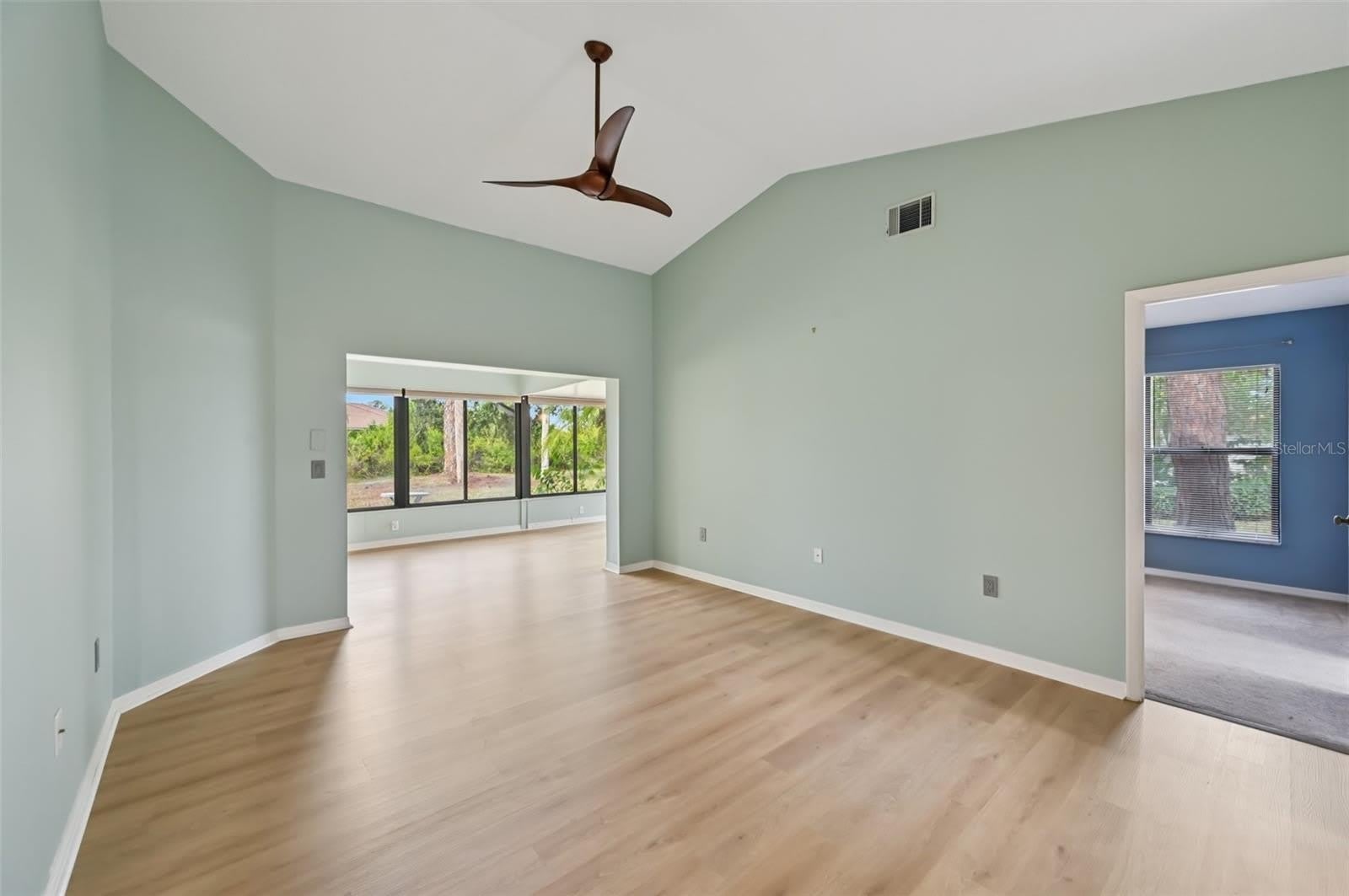 227 Southampton Drive – photo 4