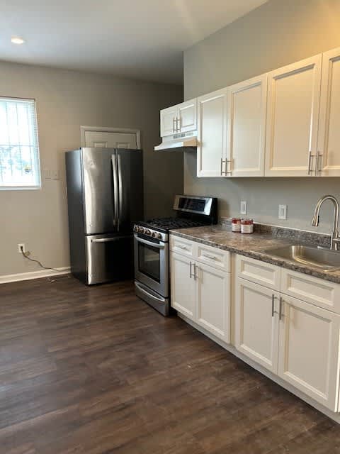 1712 E 25Th St – photo 1