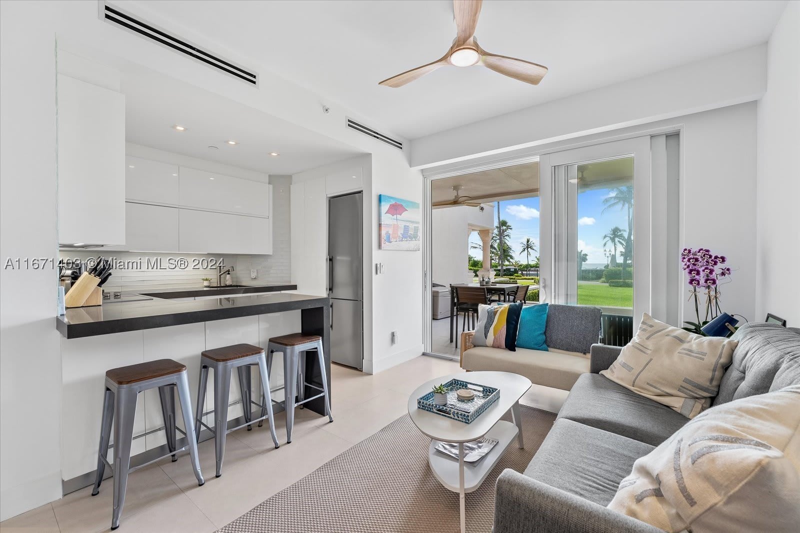 15713 Fisher Island Dr – photo 5