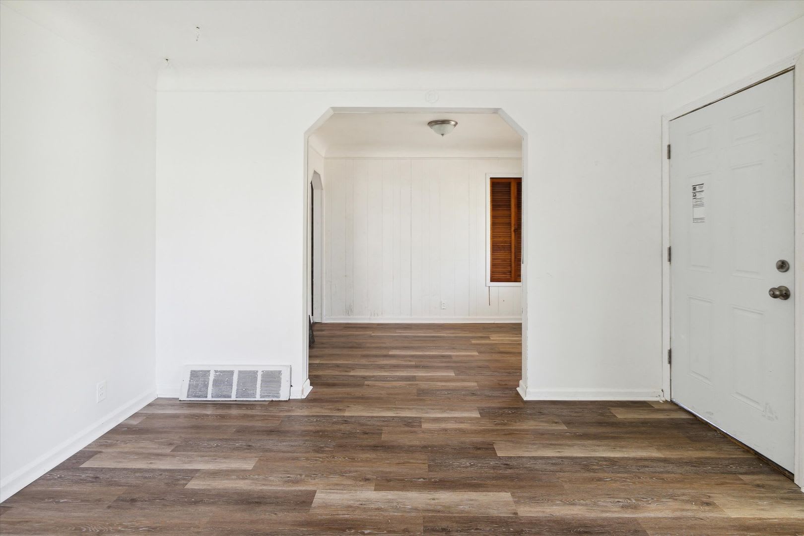Remodeled 4B 1B Home $1,175 – photo 4