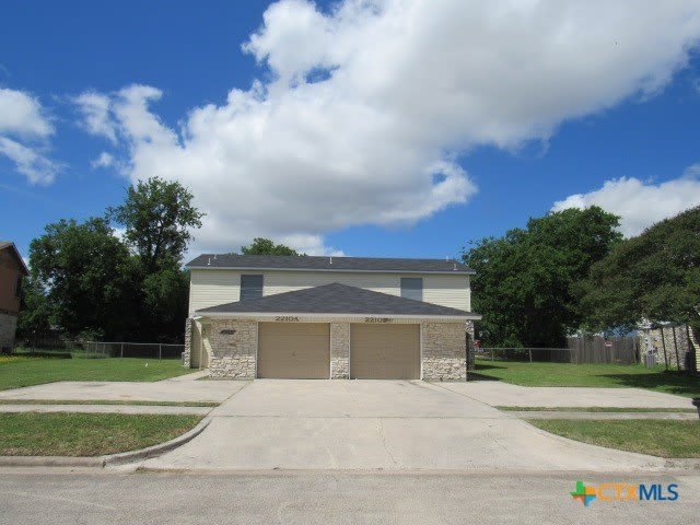 2210 Cascade Drive – photo 1