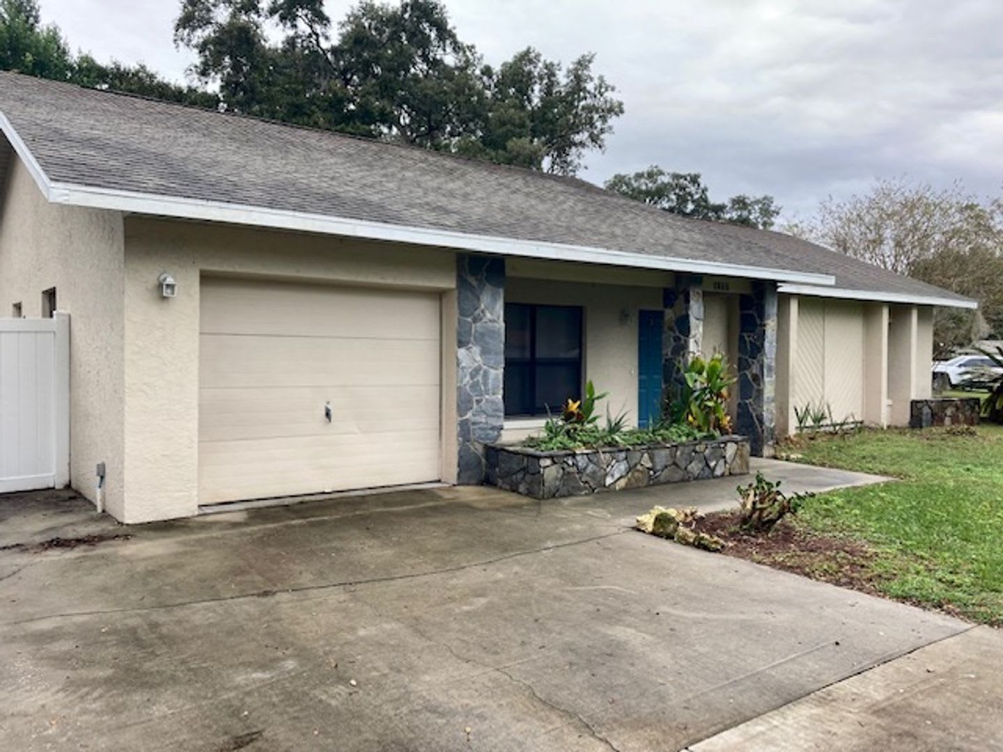 3/2 Home with Fenced-in Yard! – photo 1