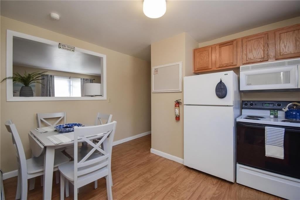 70 Carroll Avenue – photo 4