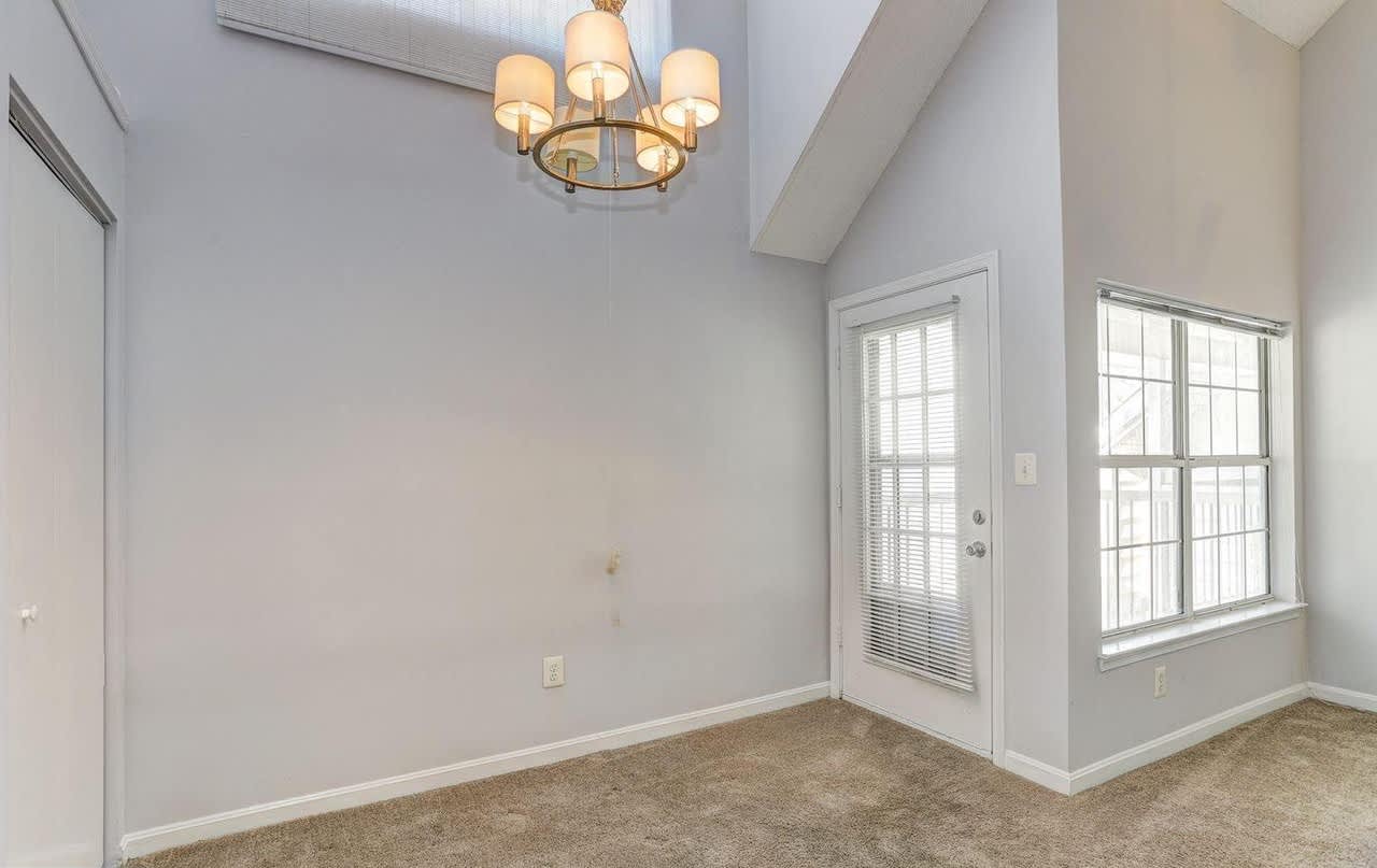 1023 Summerglenn Ct – photo 4