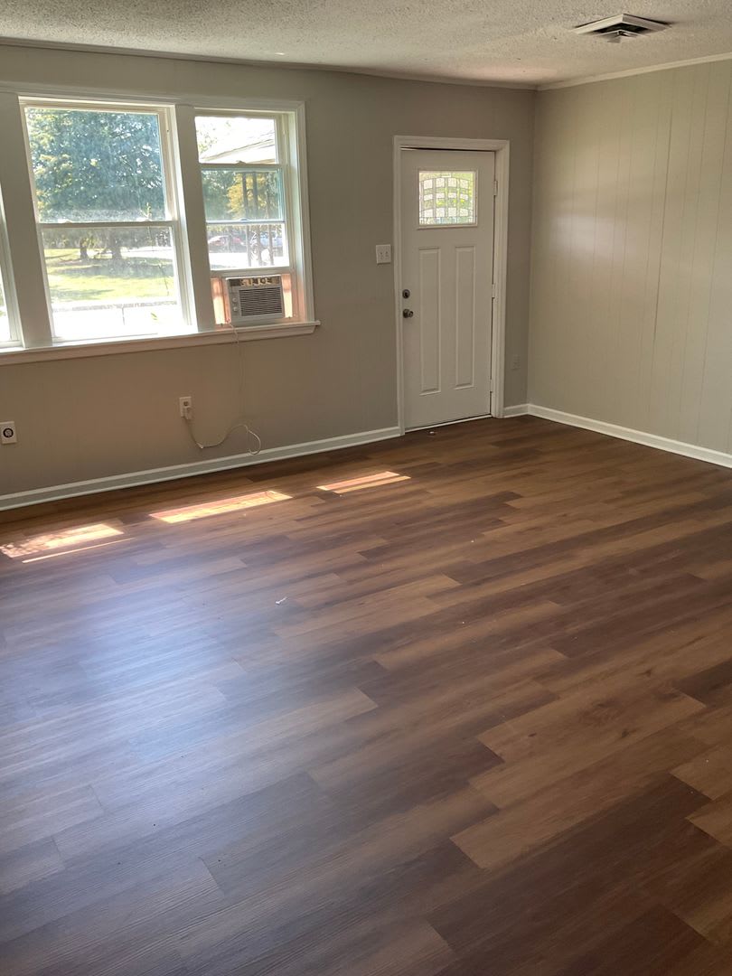 Coming Soon 4 Bed 2 bath Spacious Home – photo 4
