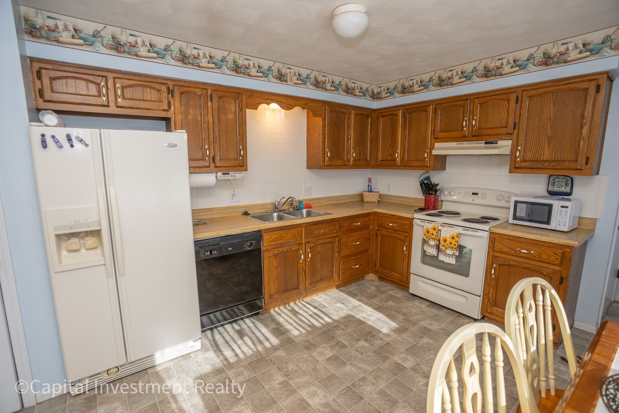 811 East Lincoln Street – photo 4