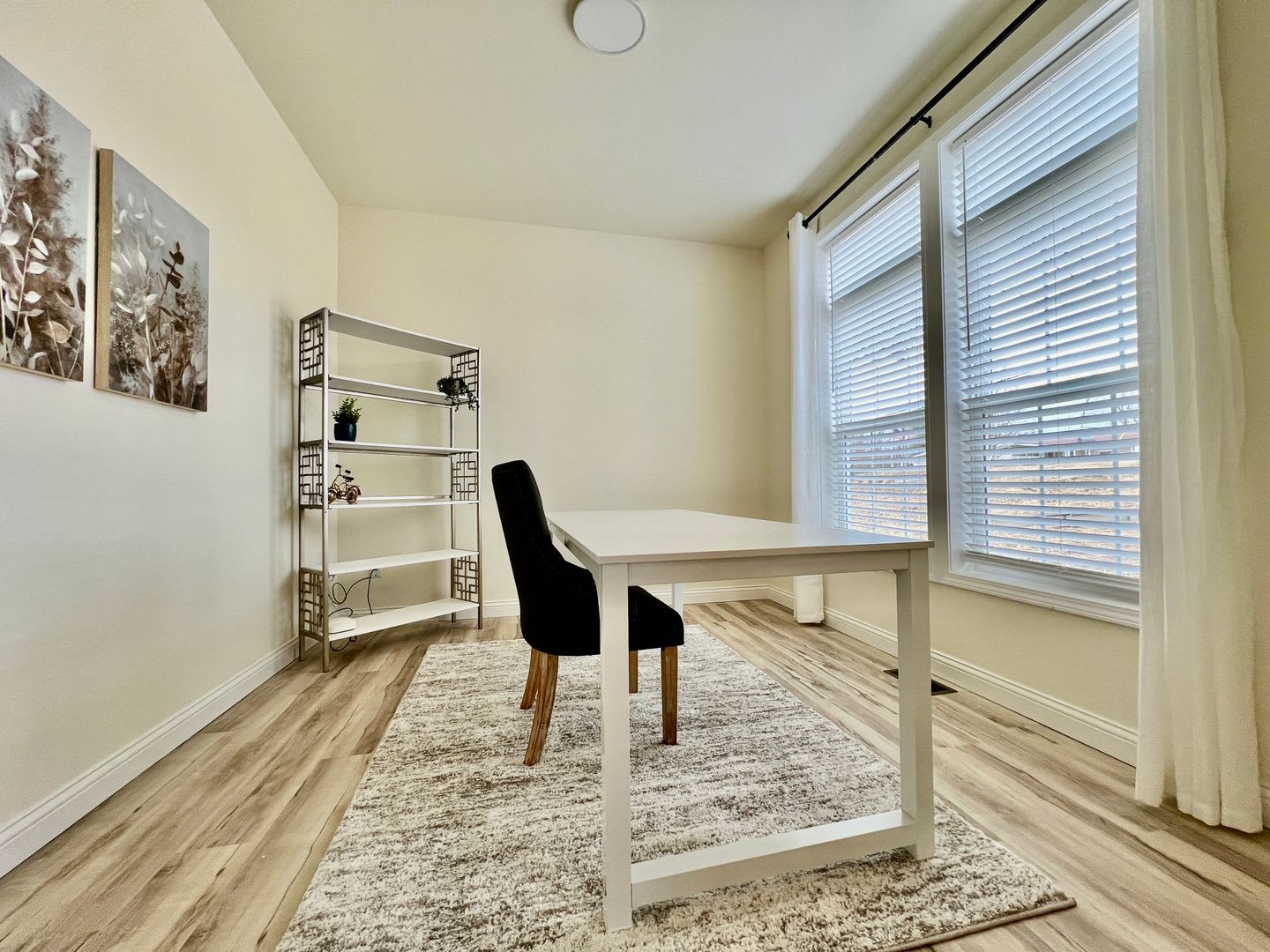 Beautiful NEW Ranch Home with a large deck & games – photo 3