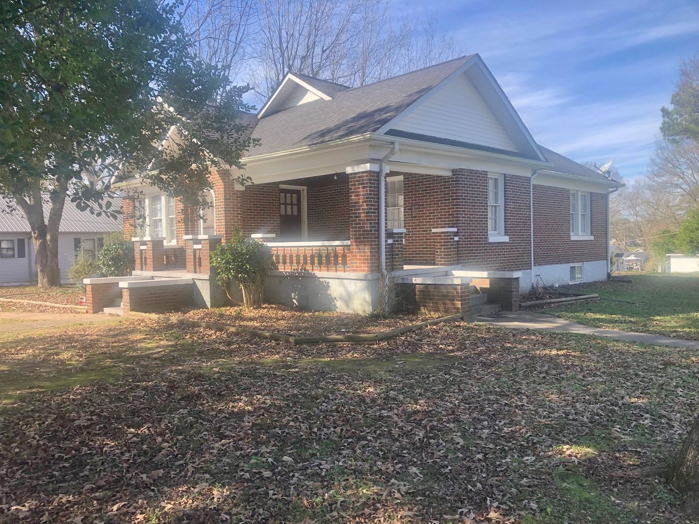 CHARMING 3 BEDROOM – photo 2