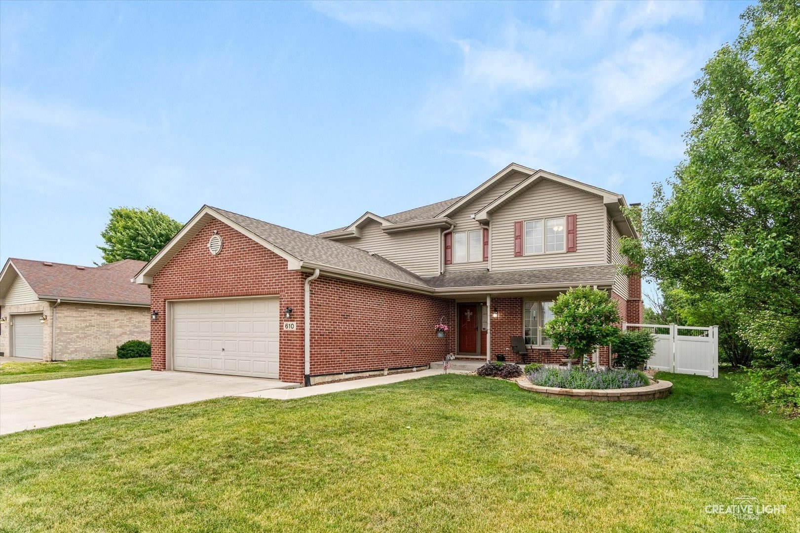 610 High Grove Drive – photo 1
