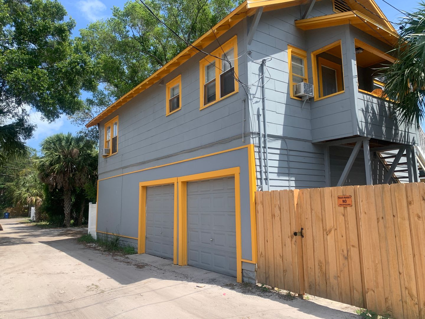 Available Now! Spacious 3 Bedroom Upstairs Apartment Near Downtown St. Petersburg – photo 3