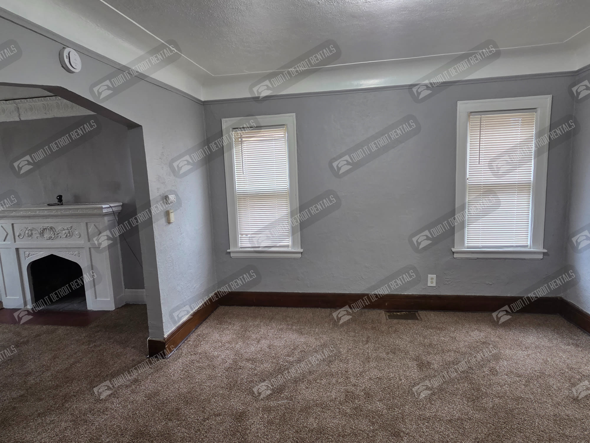 15524 Winthrop St – photo 4