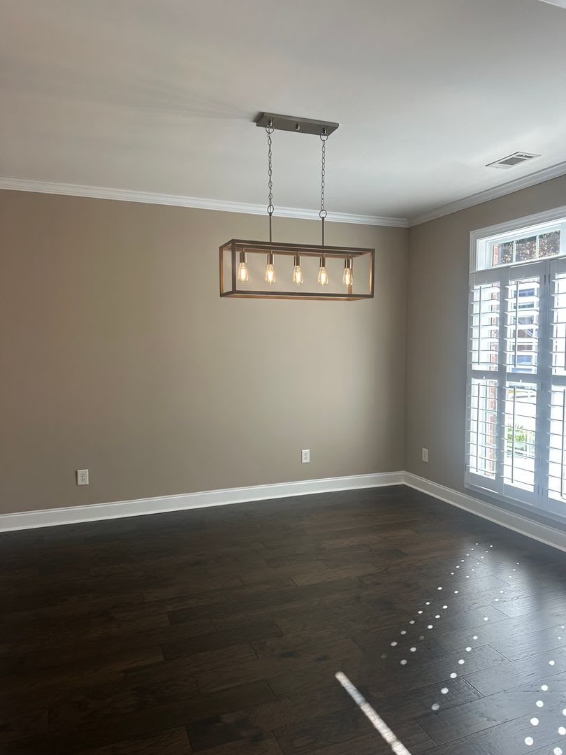 Gorgeous 3 Bedroom Home in the City! – photo 2