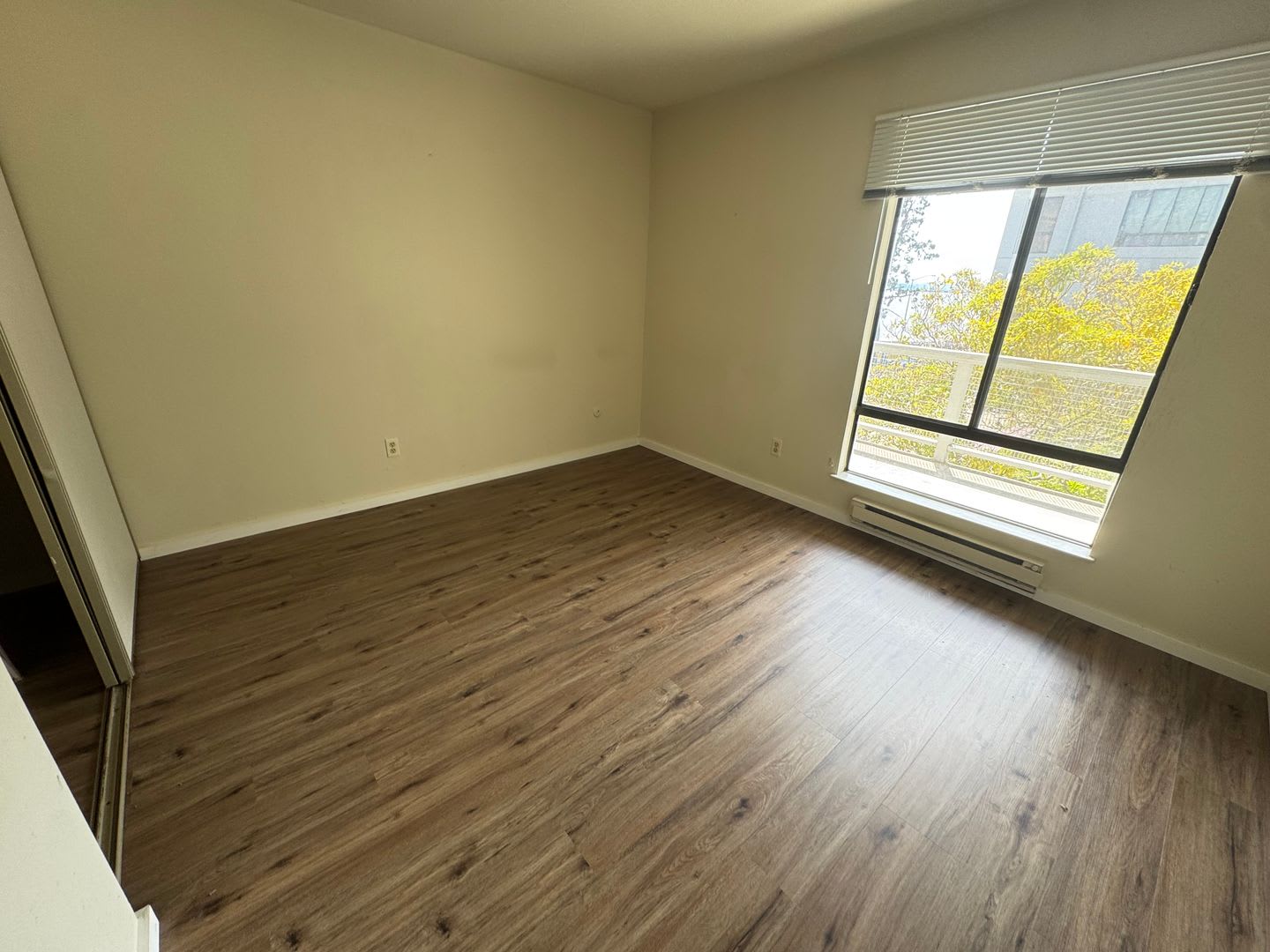 One Bedroom Condo Available in Watergate Community/Emeryville! – photo 4
