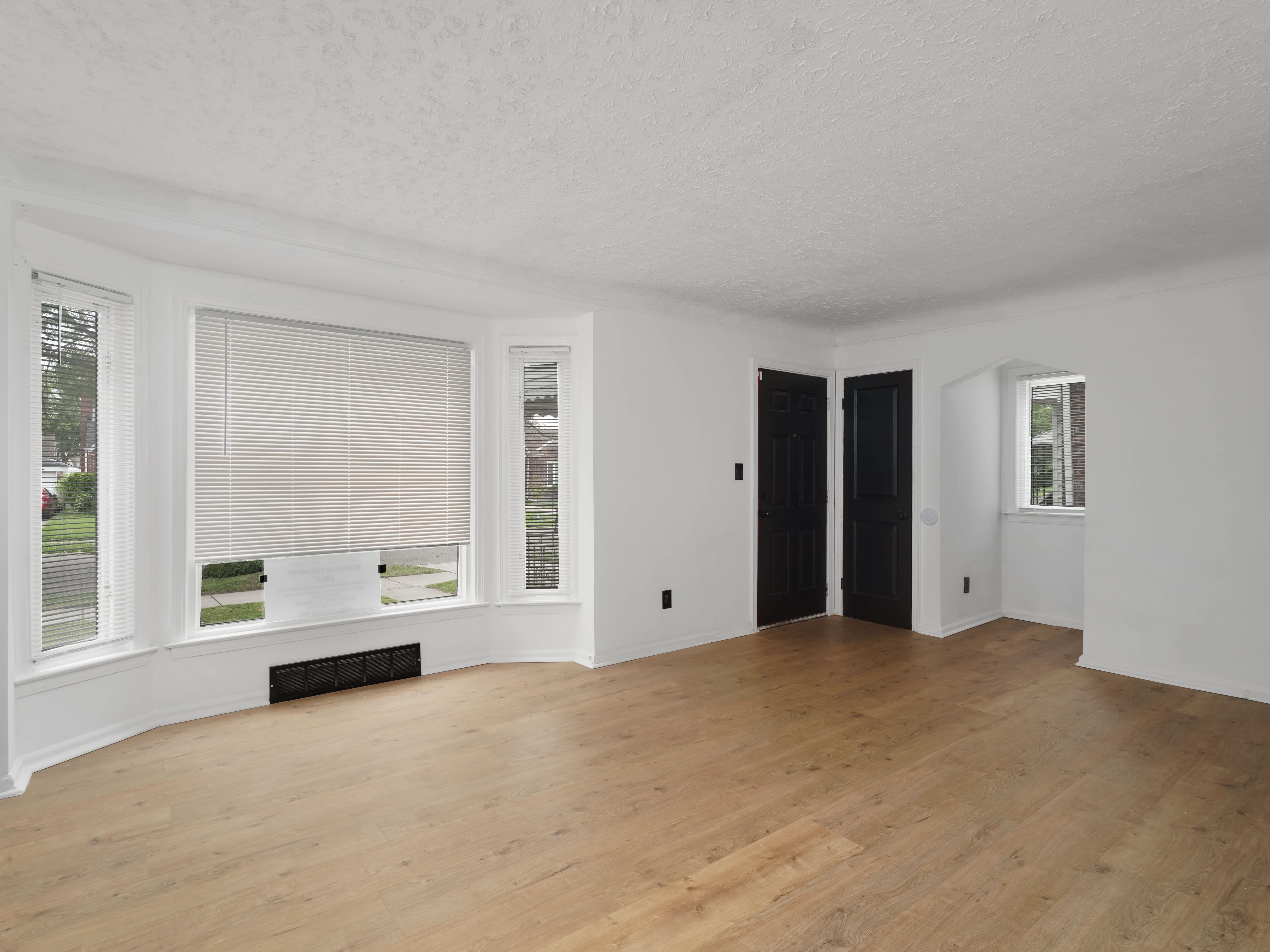 13891 Fairmount Dr – photo 5