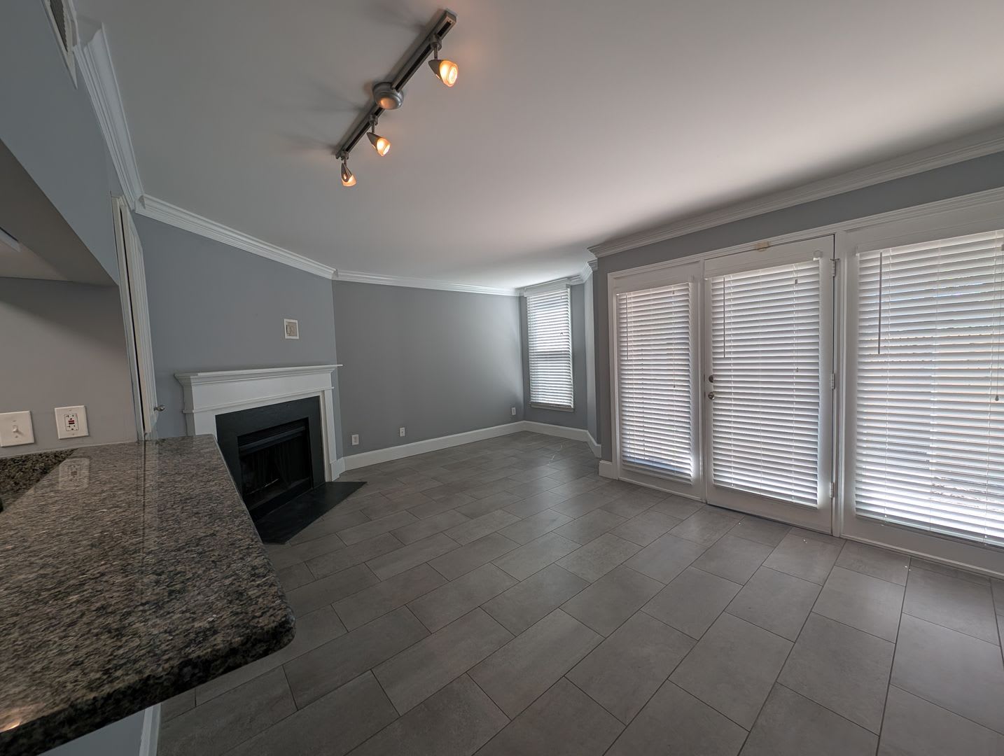 Pristine Condo located in Cedar Street Commons! – photo 4