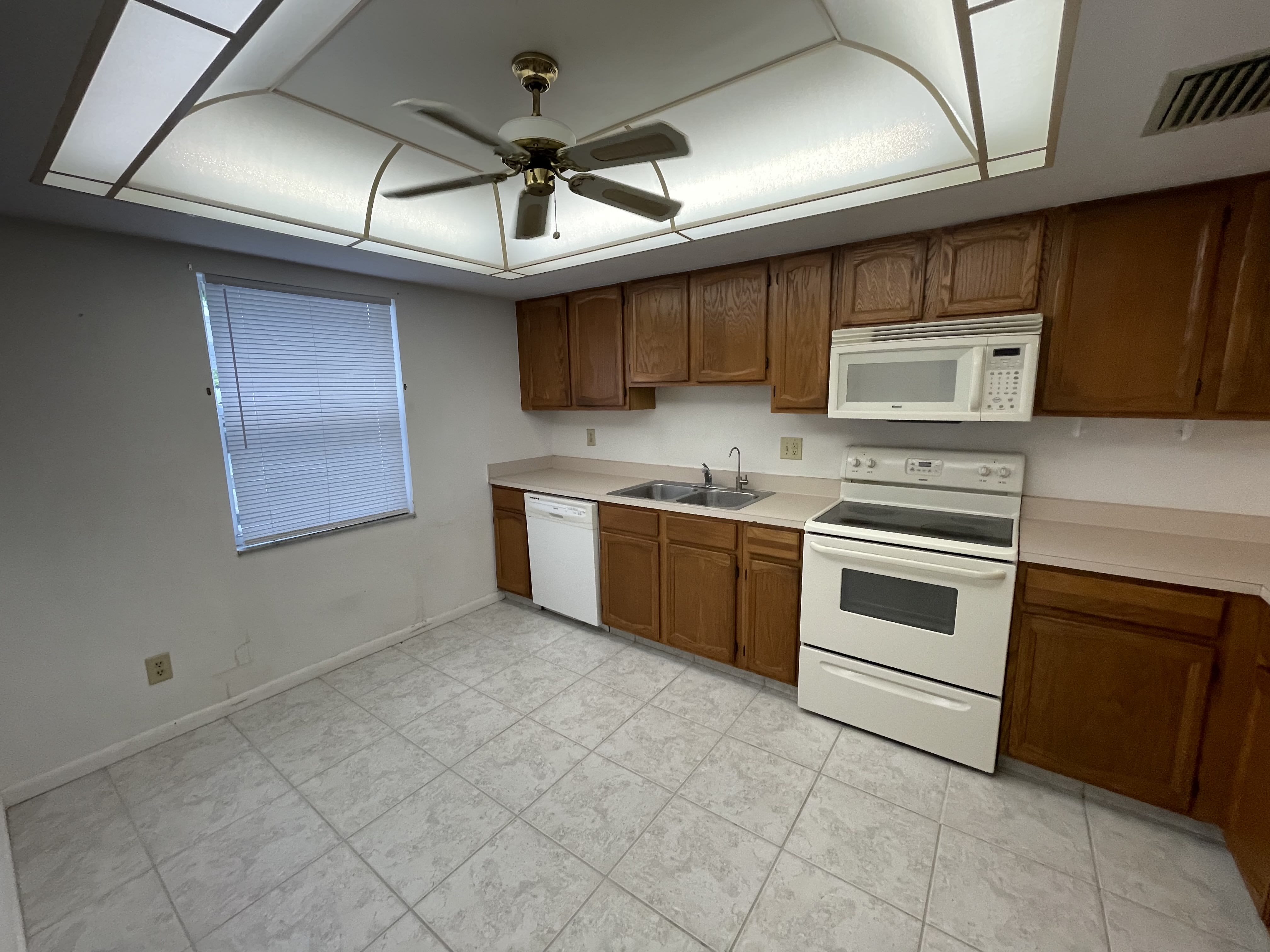 1615 SE 46th Ln Apt 107 – photo 3