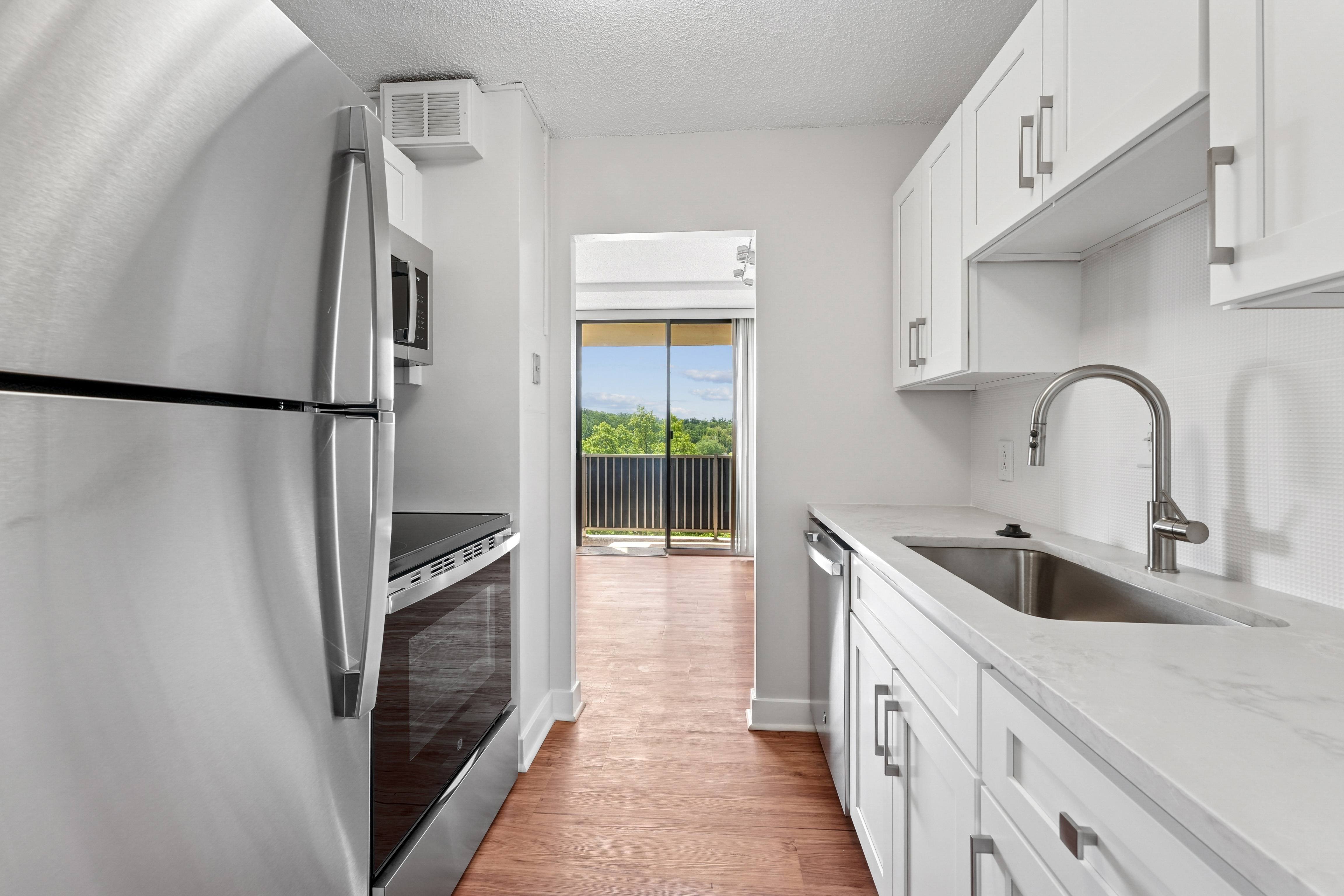 Riverside Apartments – photo 1
