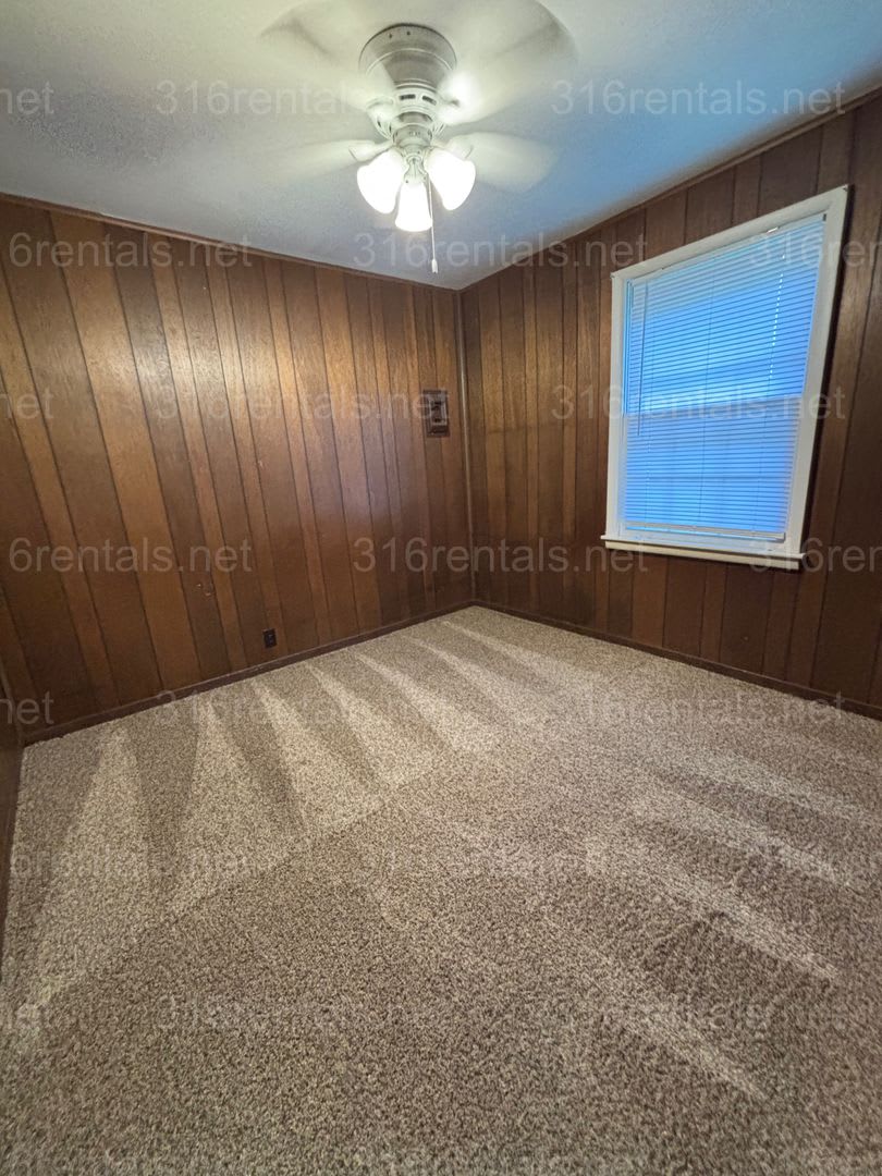 Two Bed One Bath Available Now – photo 4