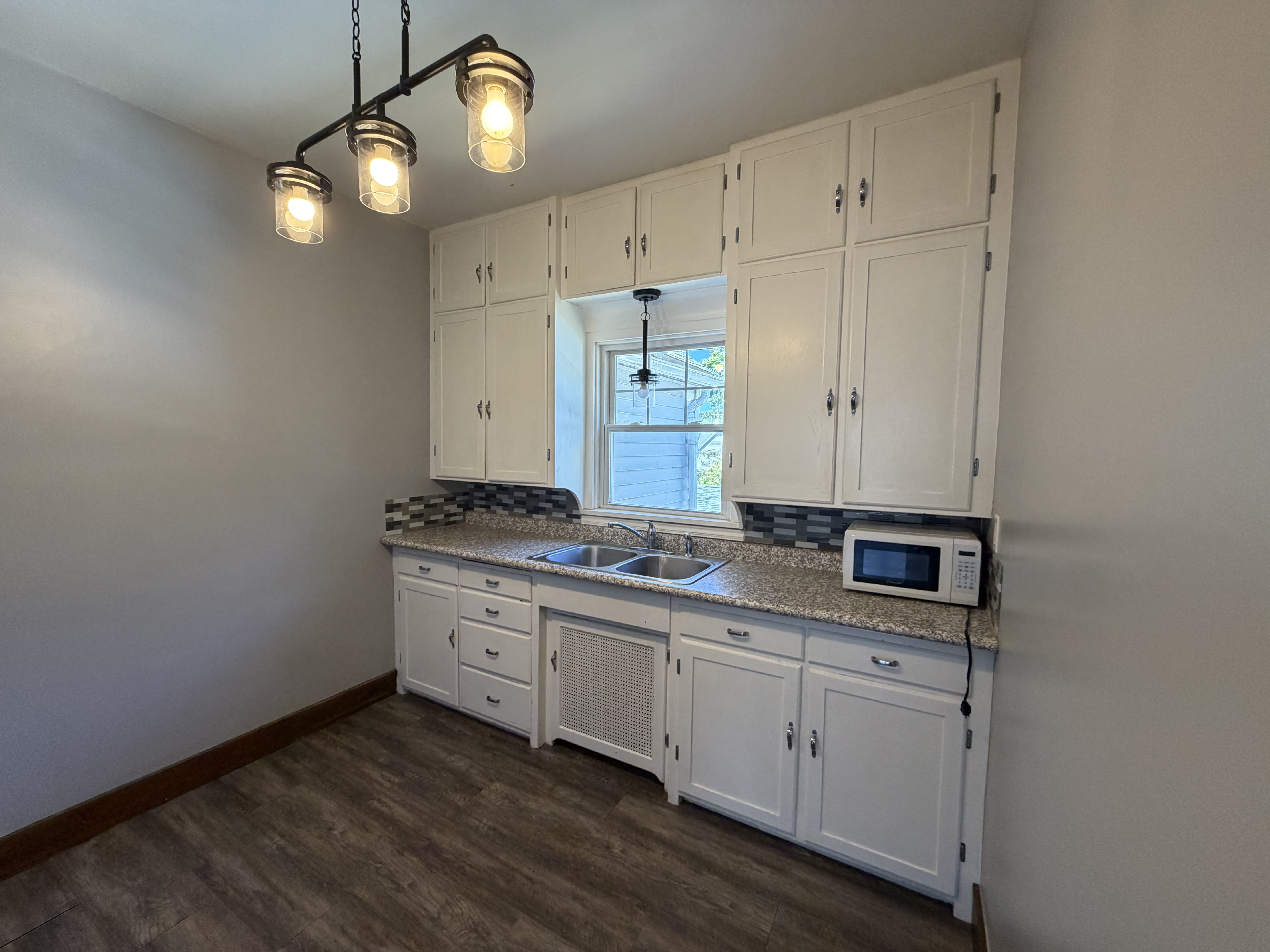 518 S 8th St – photo 3