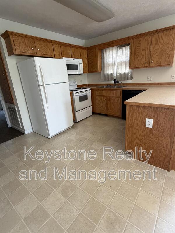 163 W Oak Street – photo 4