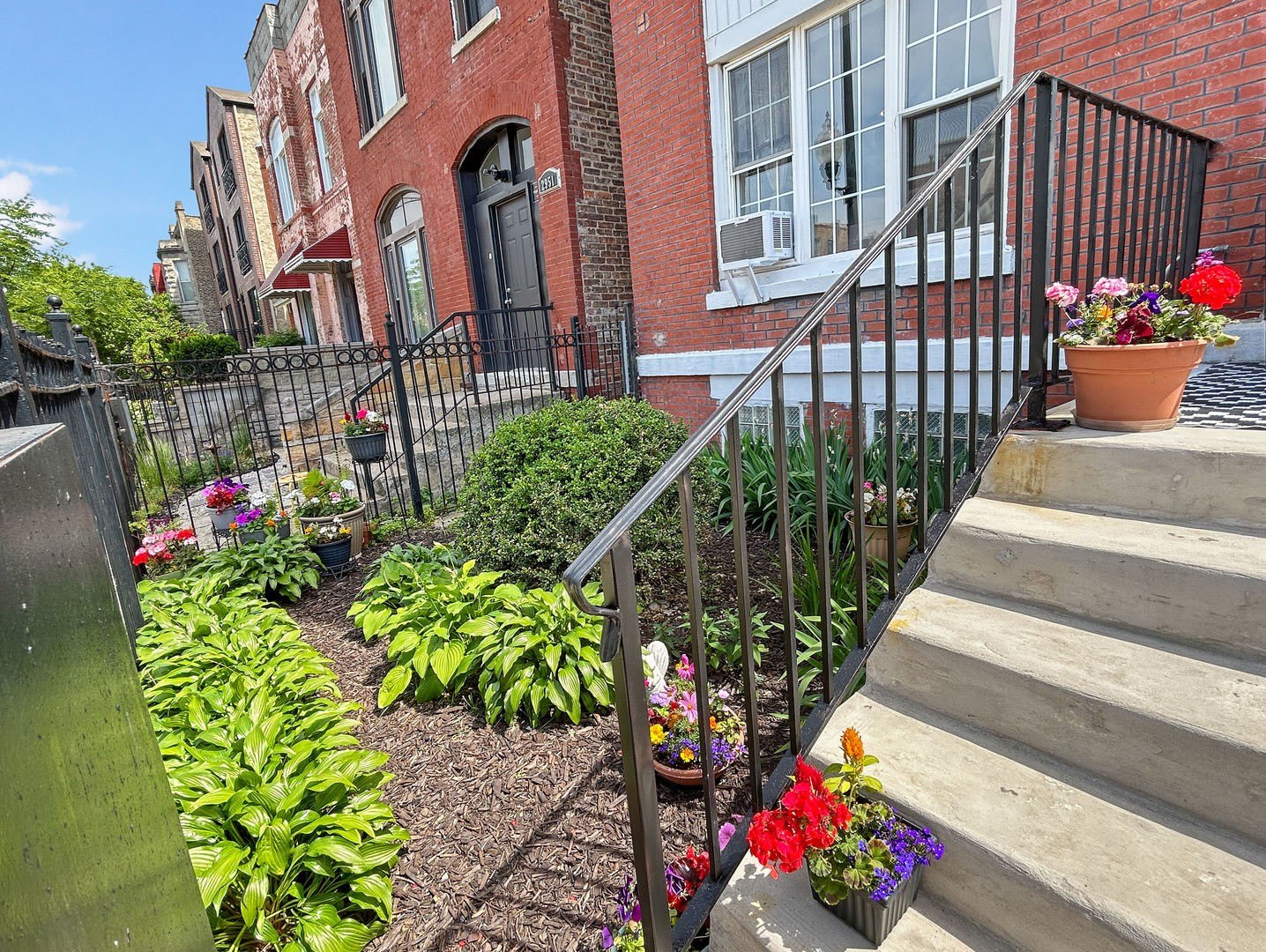2953 W Warren Boulevard – photo 4
