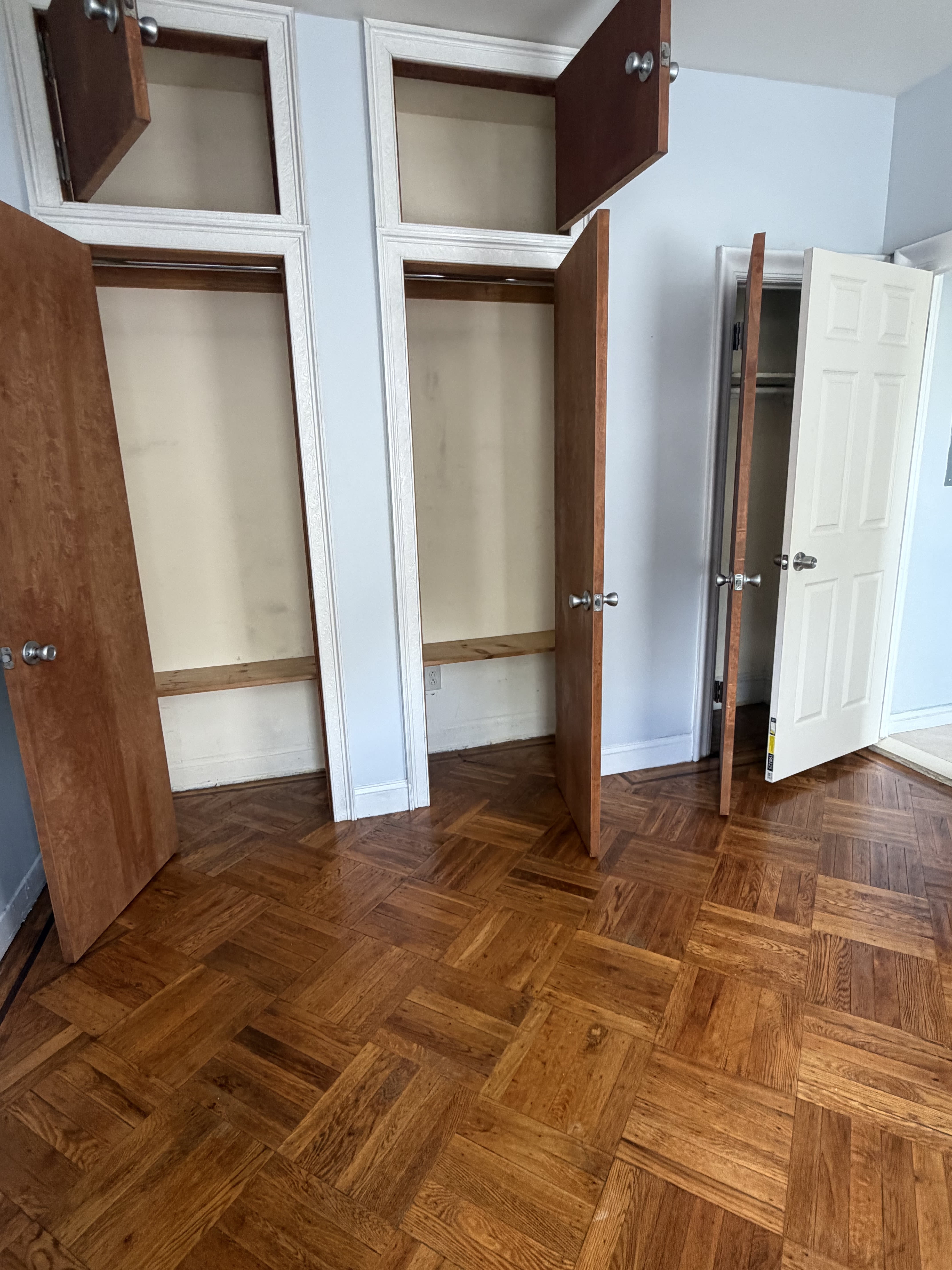 880 John F. Kennedy Blvd – photo 4