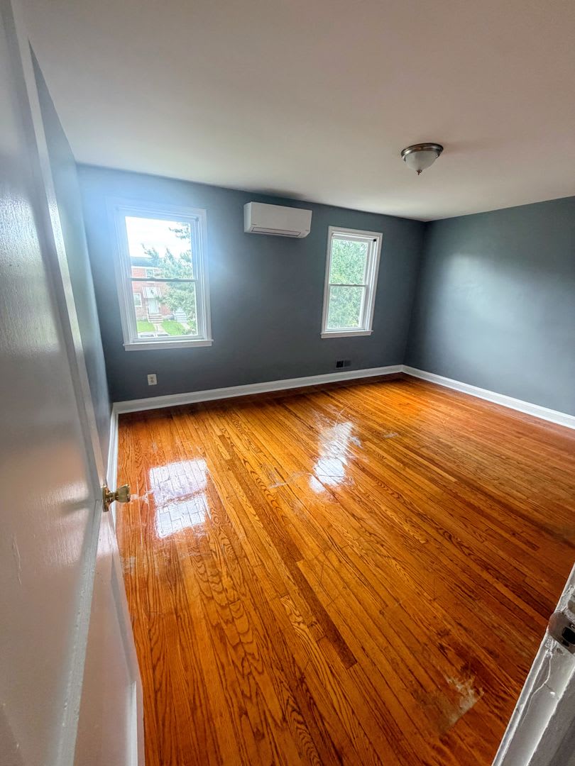 2 Bedroom Townhome in Belair-Edison! – photo 5