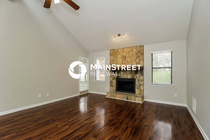 8606 Stone Creek Court – photo 2