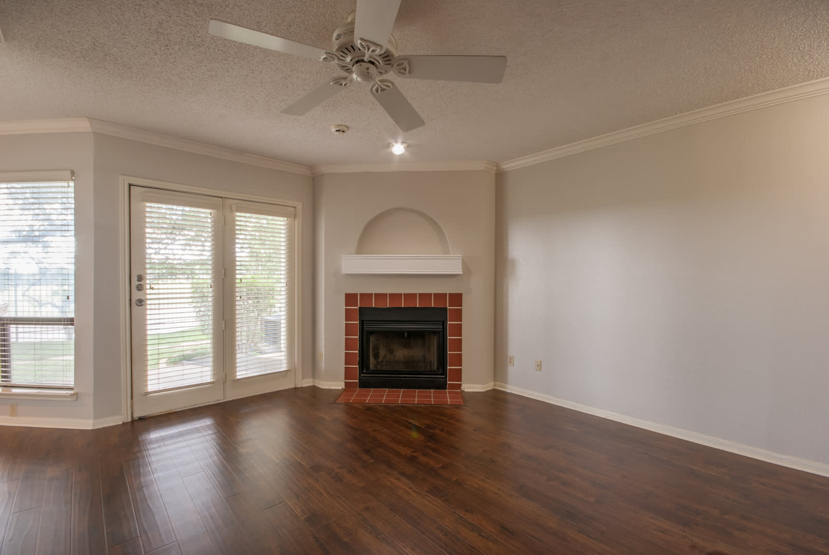 2 Bedroom / 2 Bath Condo Off of Far West – photo 2