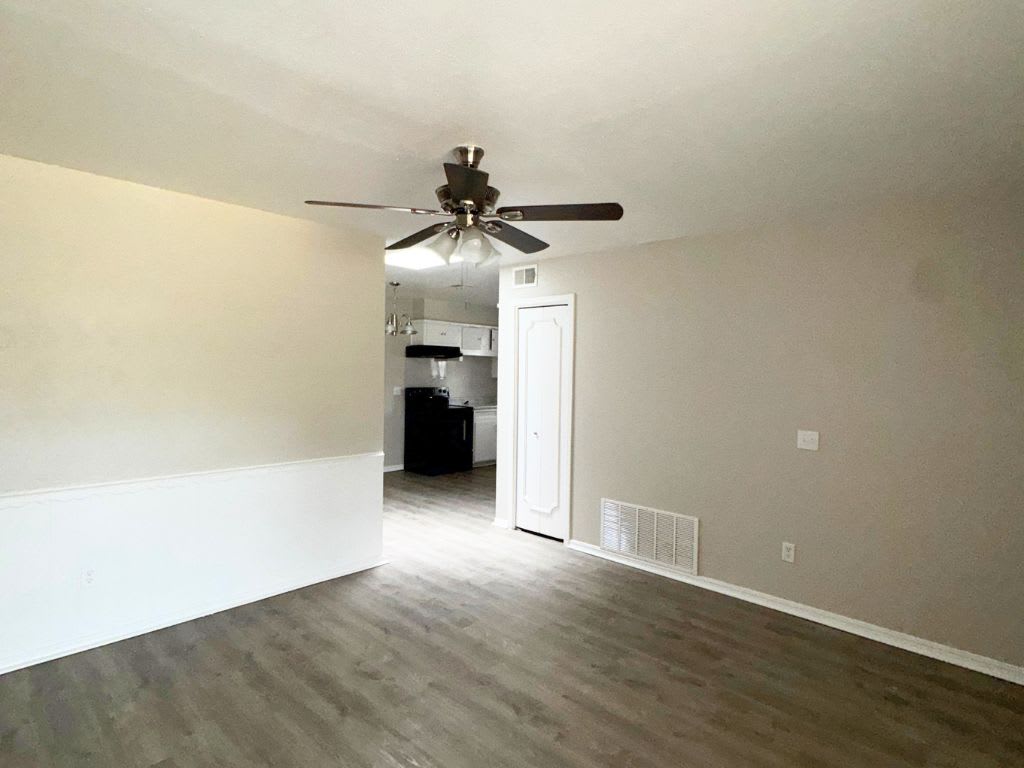 7808 NW 6th St – photo 4