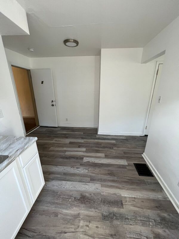 250 Basswood Avenue 1 – photo 2