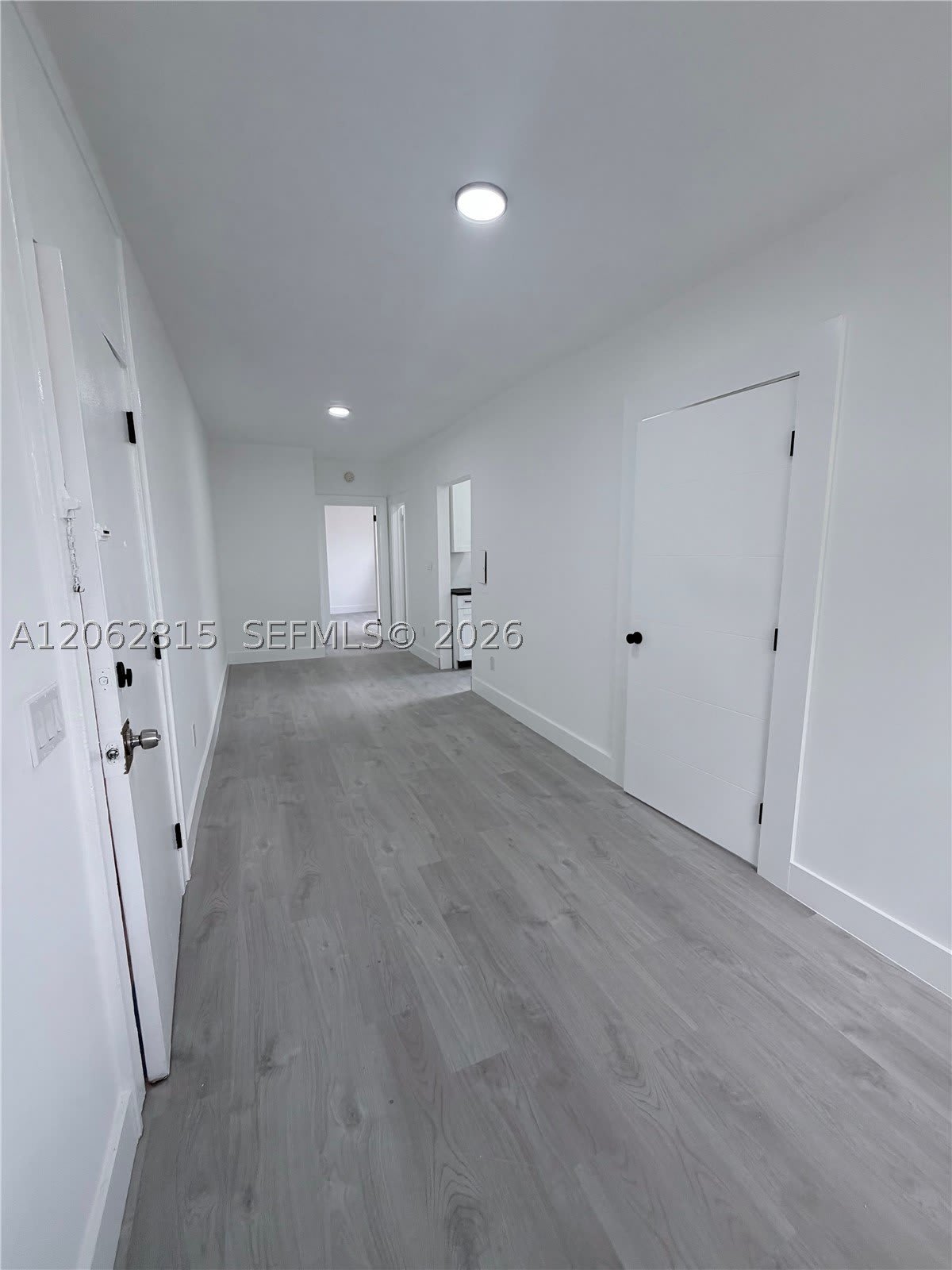 1560 SW 5th St – photo 4