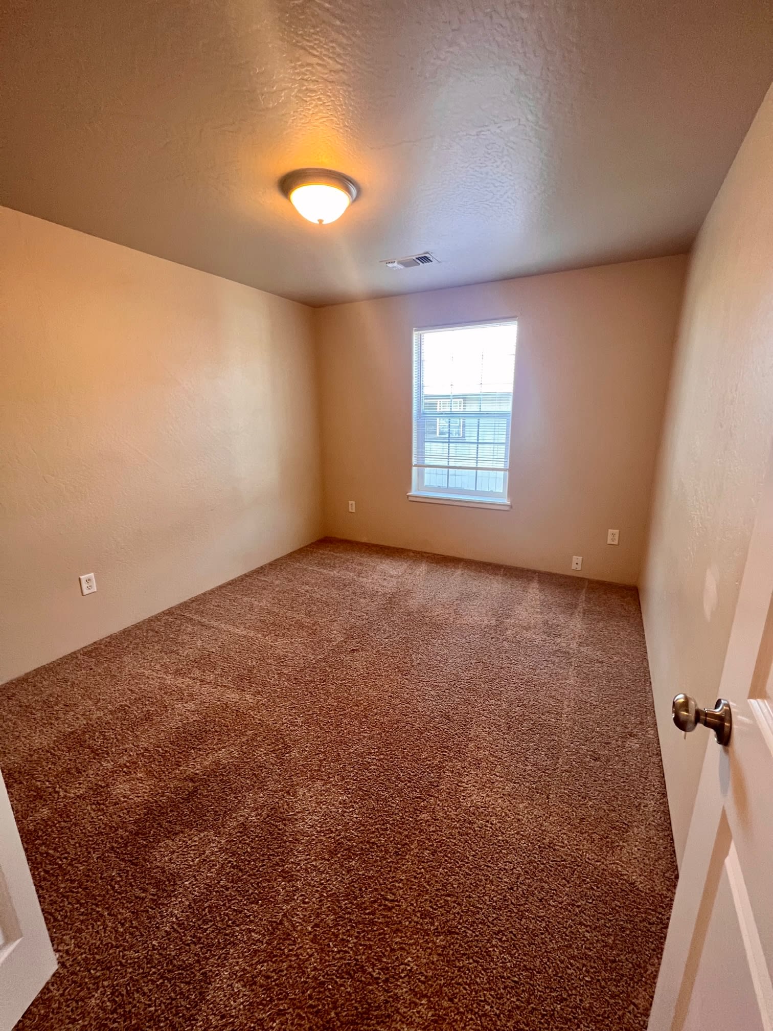 173 North Royal Avenue – photo 4