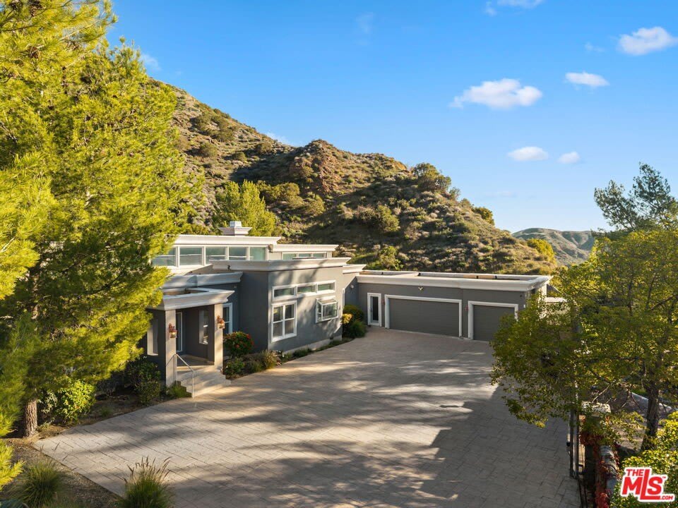 3699 Kanan Rd – photo 2